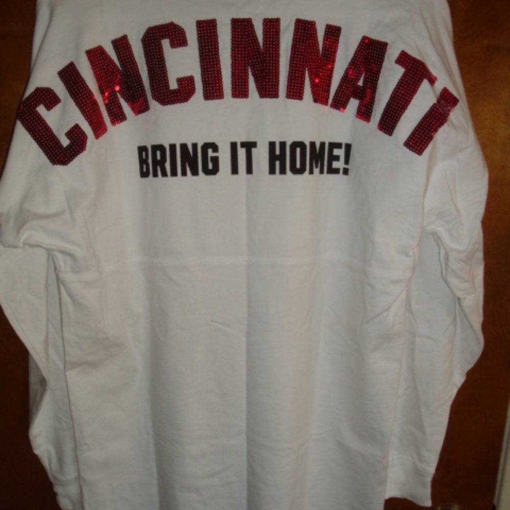 VS Pink LE MLB Bling Tee Shirt Cincinnati Reds S